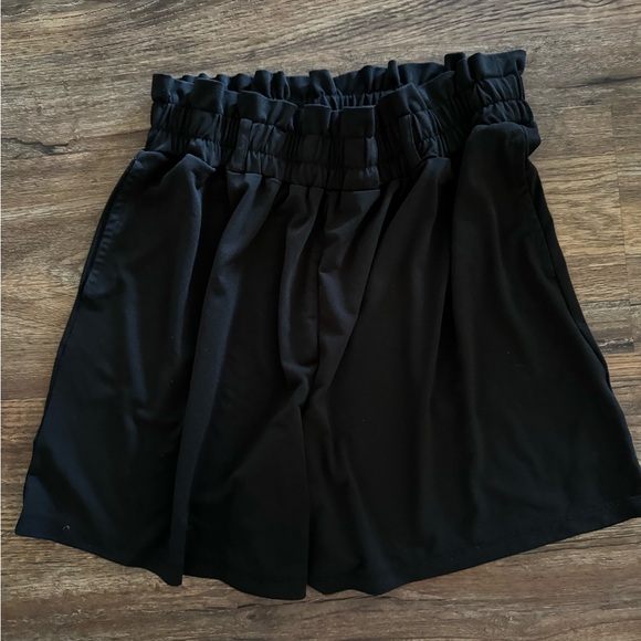 LuLaRoe Black High Wasted Shorts - Picture 2 of 3